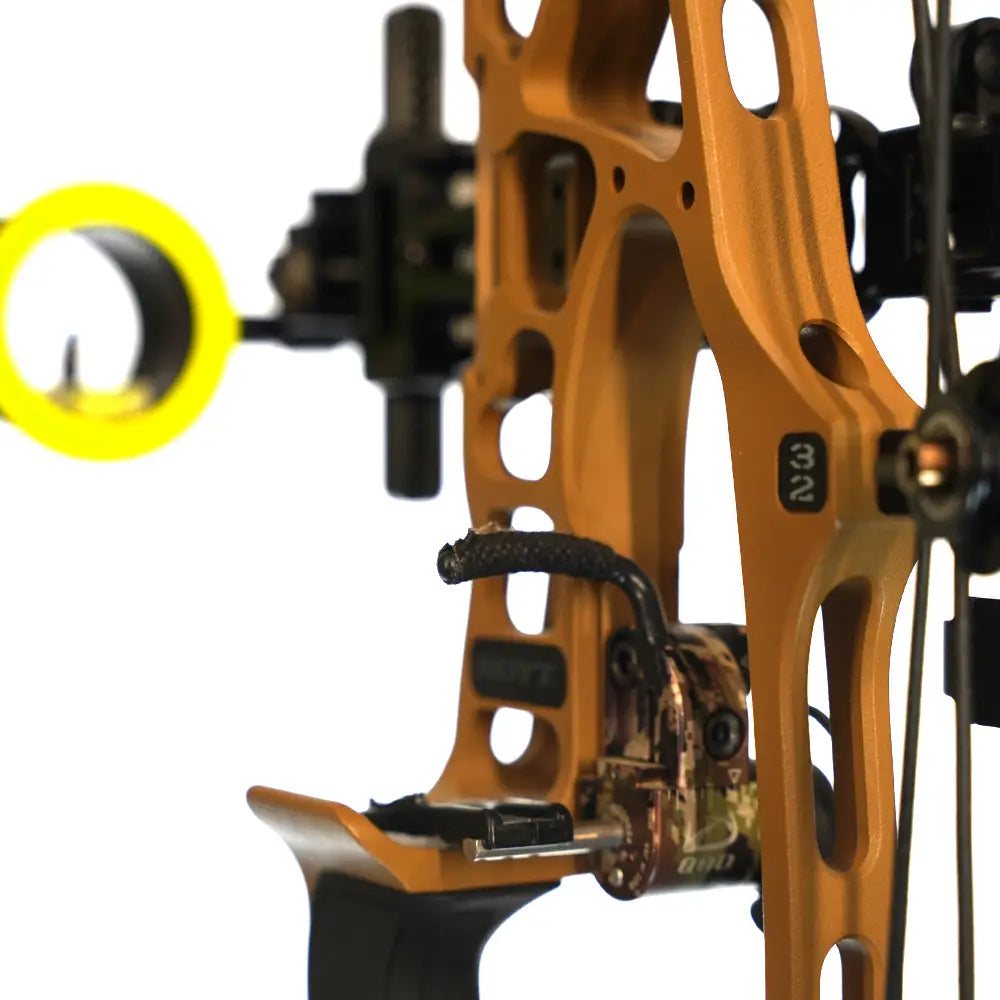 Used Hoyt Alpha AX-2 32 Compound Bow