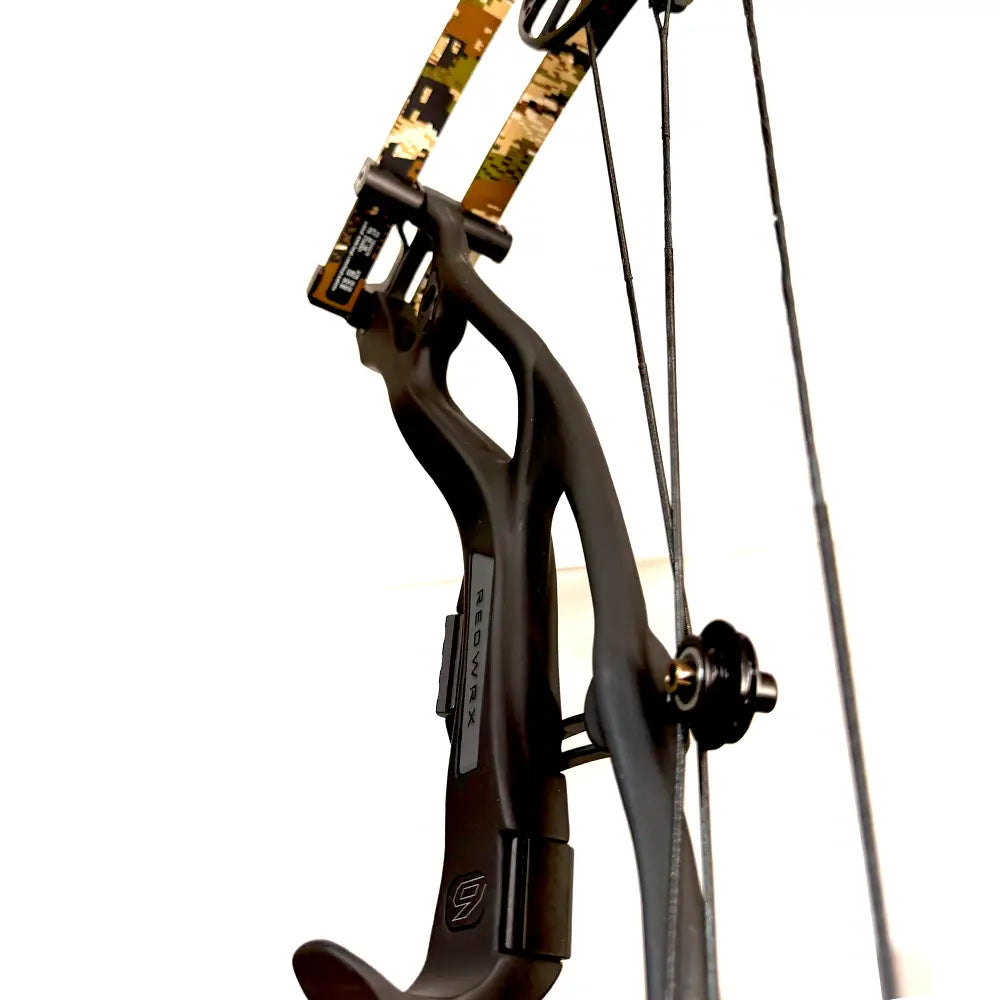 Hoyt Carbon RX-9 - Blackout Riser / Subalpine Limbs - Open Bow